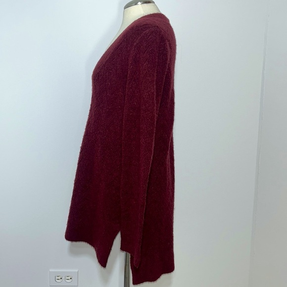 Chico’s V-Neck Long Sleeve Cranberry Spice Herringbone Tunic Sweater Size 0 - Picture 2 of 8